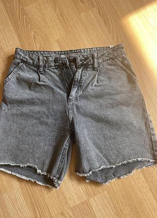 Женские джинсовые шорты