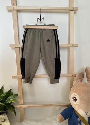 Спортивные штаны от adidas