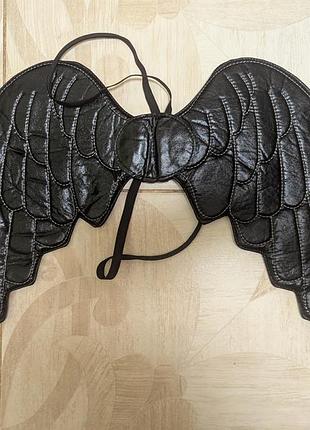 Черные крылья ангела