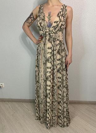 Сукня максі з зміїним принтом