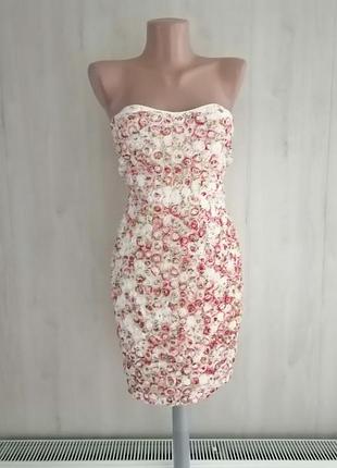 Очень красивое платье с объемными 3d цветами из фатина сетки