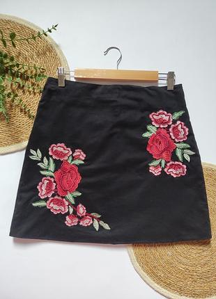 Юбка с вышивкой