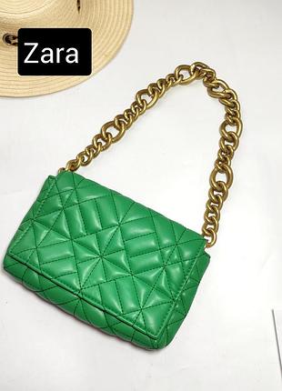 Сумка багет жіноча зеленого кольору на ланцюжку від бренду zara