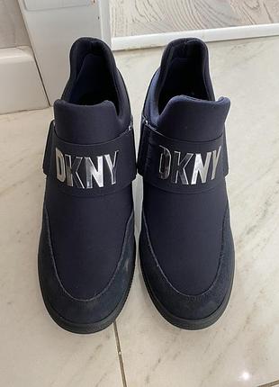 Кроссовки dkny