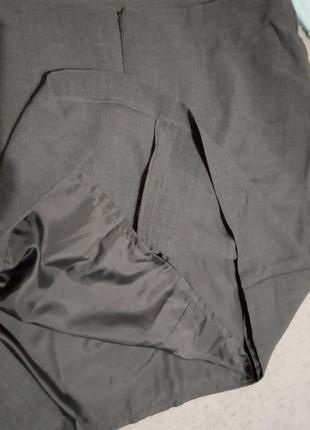 Классическая юбка с боковым разрезом4 фото