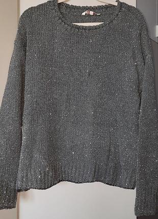 Жіночий сірий светр