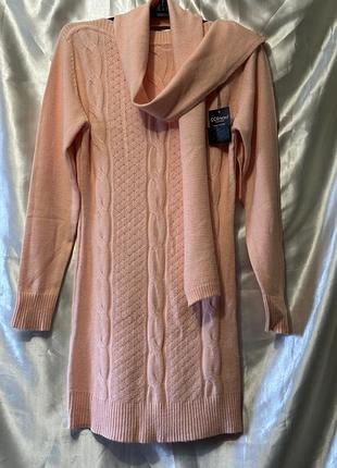 Светр жіночий з шарфом