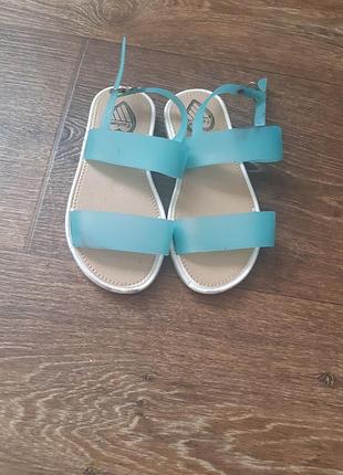Босоножки сандалии