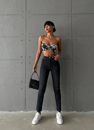 Жіночі джинси мом