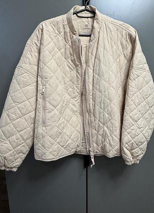 Легкая курточка от massimo dutti