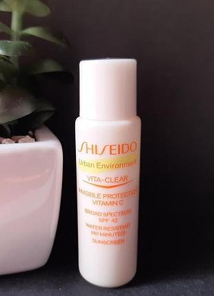 Солнцезащитный крем с витамином c shiseido urban environment spf 42