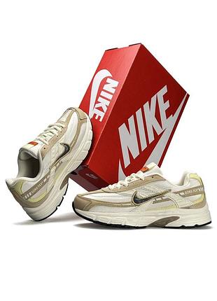 Женские кроссовки nike initiator w white sand