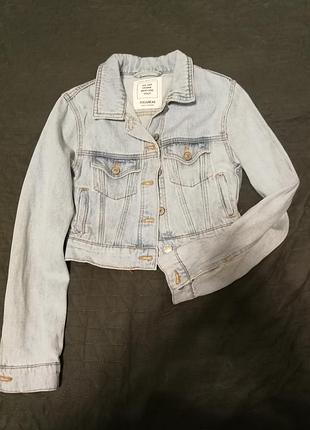 Вкорочена кроп джинсова куртка pull&bear7 фото