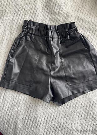 Шорти шкіряні