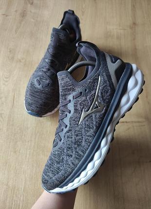 Круті кросівки mizuno, р.42