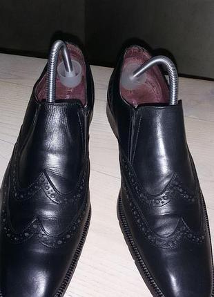 Pentagon-   чорні шкіряні туфлі розмір 44 (29,3см)