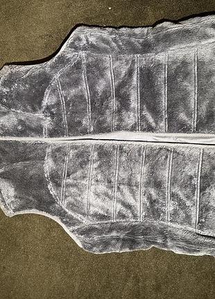 The north face желетка безрукавка