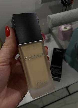 Тональный крем dior оригинал.
