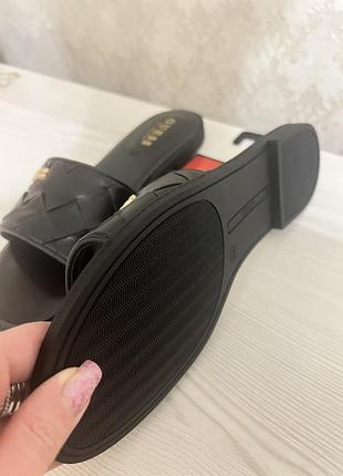 Шльопанці cuess нові6 фото