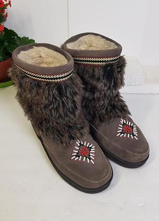 Шикарні оригінальні замшеві хутряні уггі з вишивкою бісером minnetinka 36-37