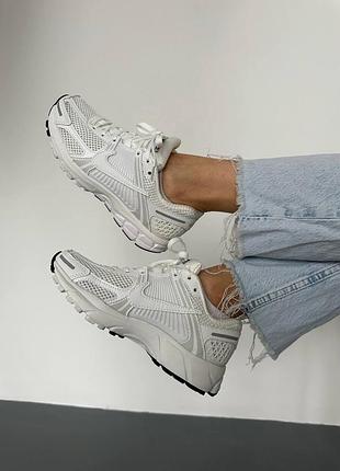Кроссовки nike zoom vomero 5 white