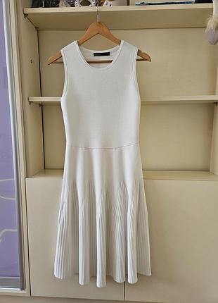 Очень красивое платье из трикотажа karen millen