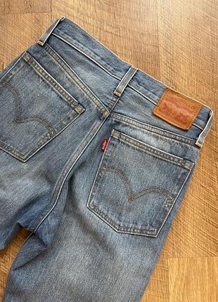 Блакитні джинси levi’s , на високій посадці , wedgie straight 249 фото