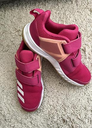 Кроссовки адидас