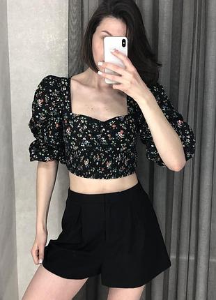 Топ з буфами bershka