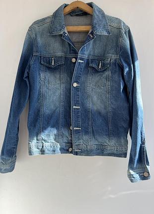 Джинсова куртка