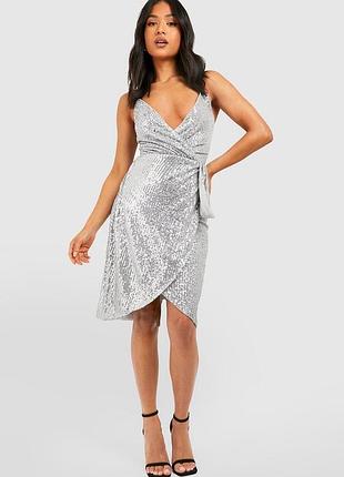 Святкова сукня в паєтки