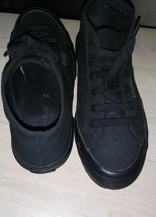 Superga (italy)- черные кеды р.39 (24,5 см),маломерят на размер