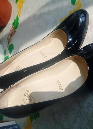 Туфлі човники hristian louboutin