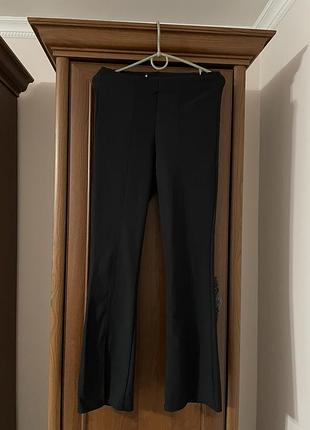 Черные брюки