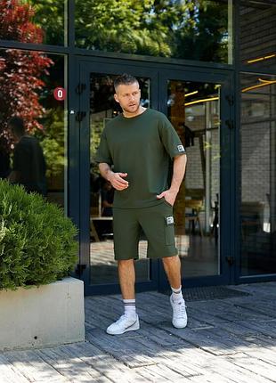Мужской спортивный костюм на весну-лето футболка свободного кроя и шорты с накладными карманами