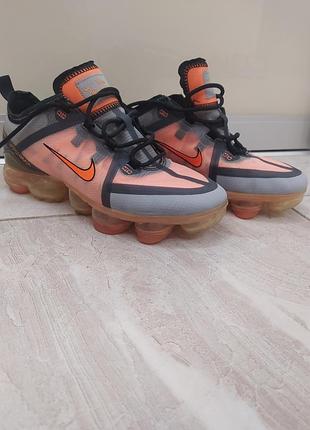 Кросівки жіночі nike