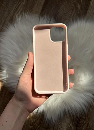 Розовый чехол на iphone 13 2