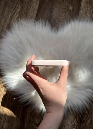 Розовый чехол на iphone 13 3