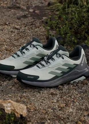 Кроссовки adidas оригинал