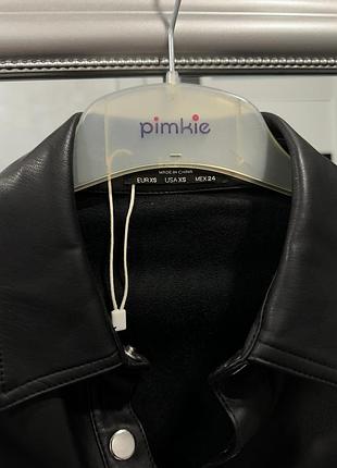 Платье платье из эко кожи bershka