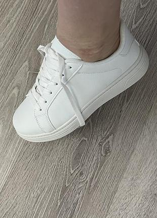 Кросівки жіночі 36 розмір