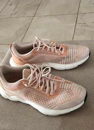 Кроссовки размера 38, decathlon, в хорошем состоянии,