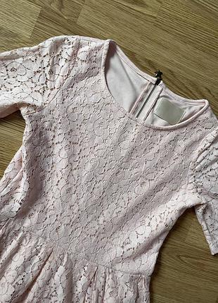 Святкова мила сукня в мереживо