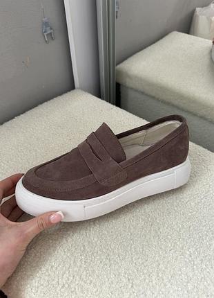 Лоферы нат замша