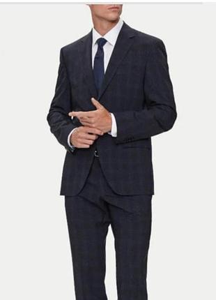 Мужской пиджак hugo boss,50 размера