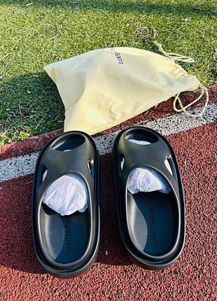Тапочки axel arigato bold slide