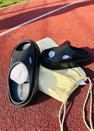 Тапочки axel arigato bold slide