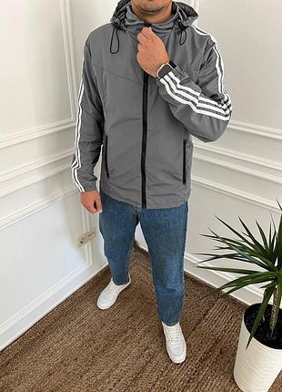 Чоловіча вітровка