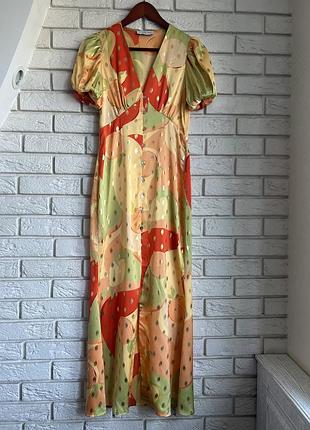 Яскрава сукня never fully dressed