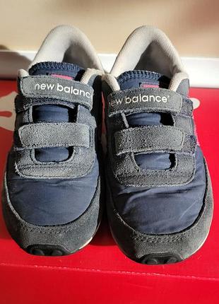 Кроссовки new balance.